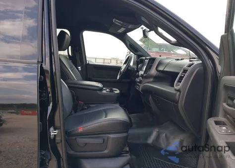 2022 Ram 2500 Tradesman 4X4 6'4 Box z USA, uszkodzony, nr VIN 3C6UR5CL2NG372721